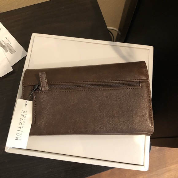 Kenneth Cole wallet - Picture 3 of 3